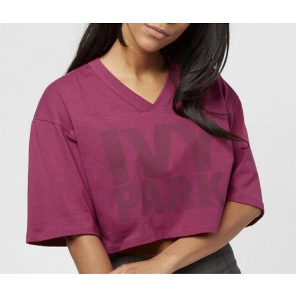 New IVY PARK Women's Deep Red Wine V Neck Crop Top Logo T-Shirt Size S